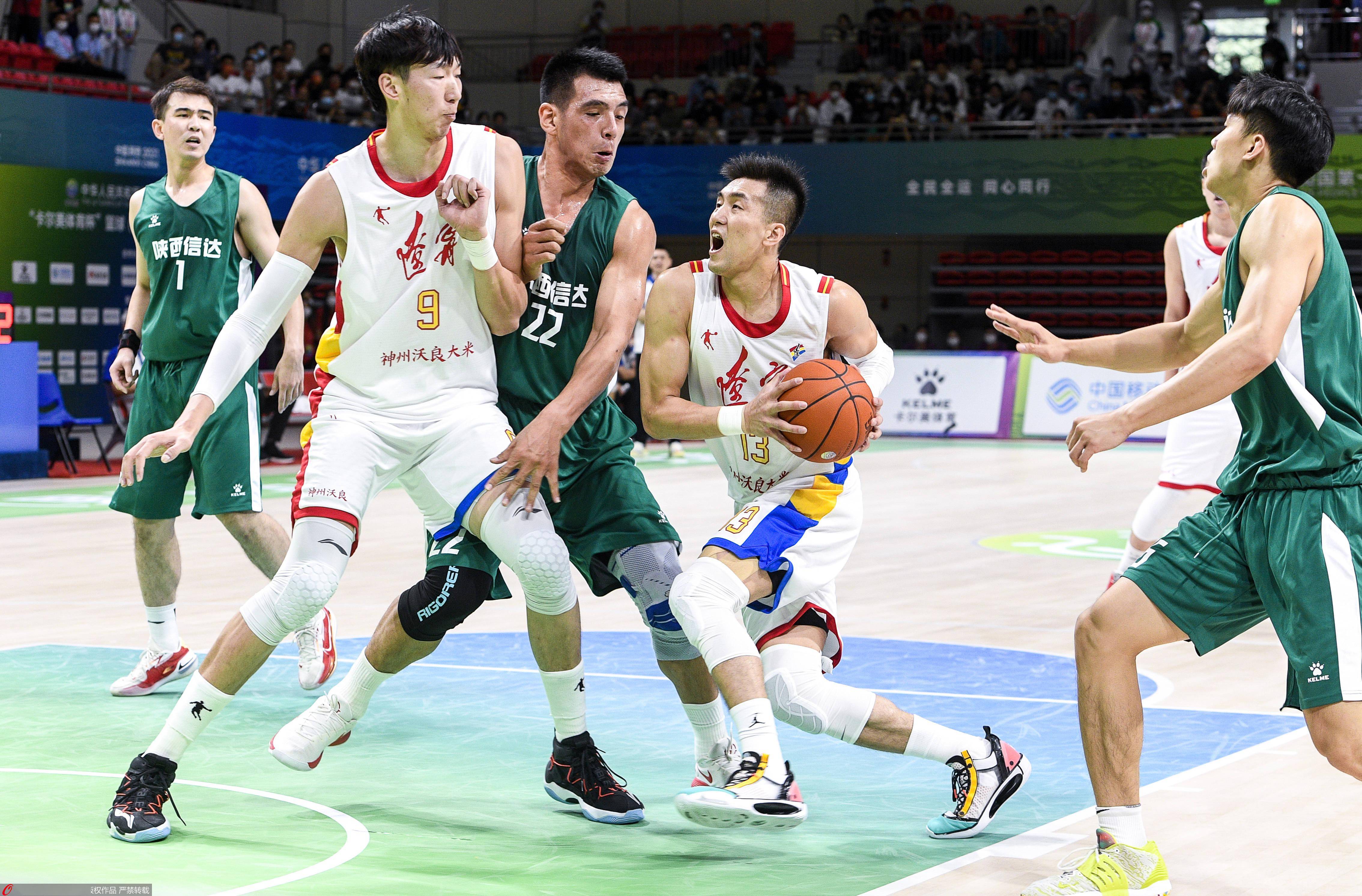 开云体育在线-篮球比赛中球队展现顶尖水平，赢得称赞