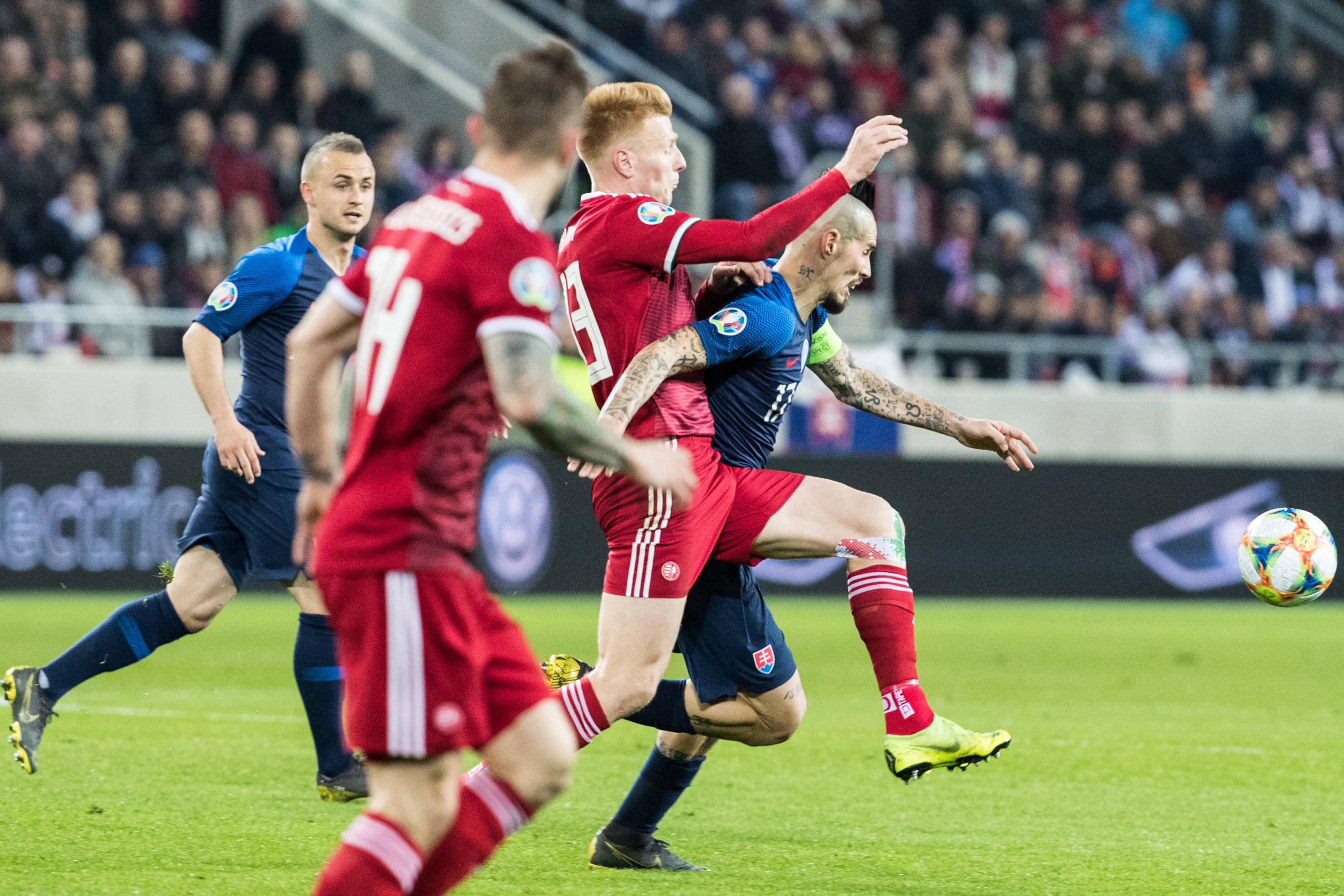 开云官网-波兰客场负于匈牙利，欧预赛表现不尽如人意的简单介绍