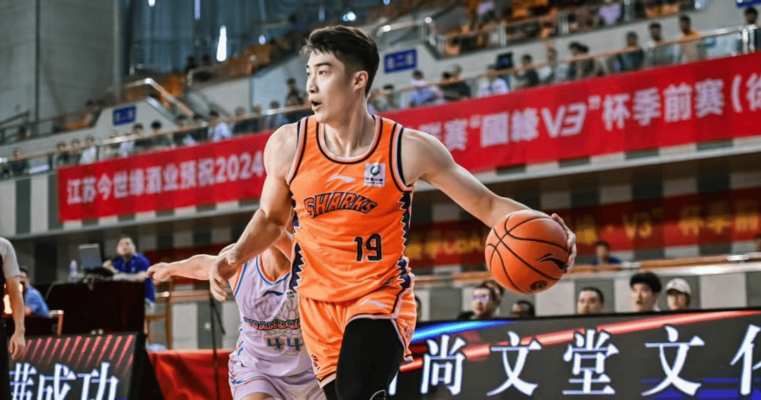 关于江苏男篮在球场上表现出强大实力的信息 关于江苏男篮在球场上表现出强大实力的信息