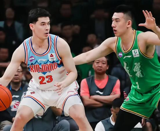 开云官网-球员集体奋力一搏,铁血精神赢球的简单介绍