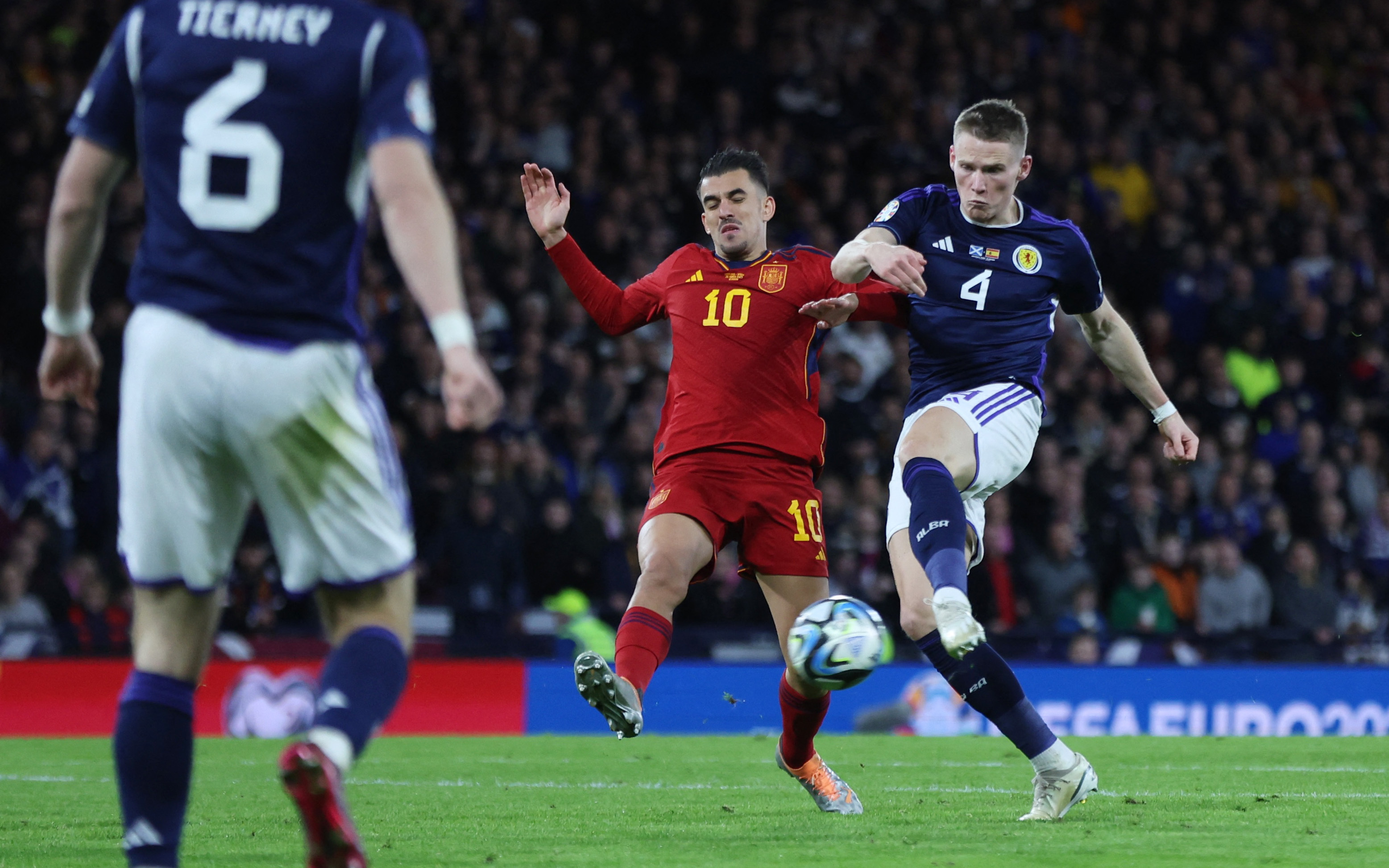 开云体育在线-西班牙主场战胜希腊,提升晋级机会的简单介绍