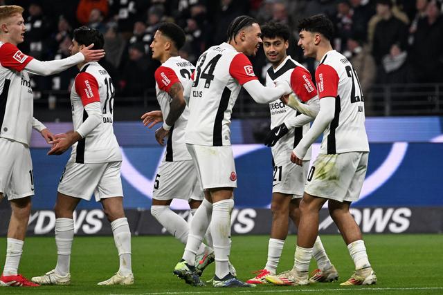 关于法兰克福客场大胜,德甲上赛季亚军再现实力的信息 关于法兰克福客场大胜,德甲上赛季亚军再现实力的信息