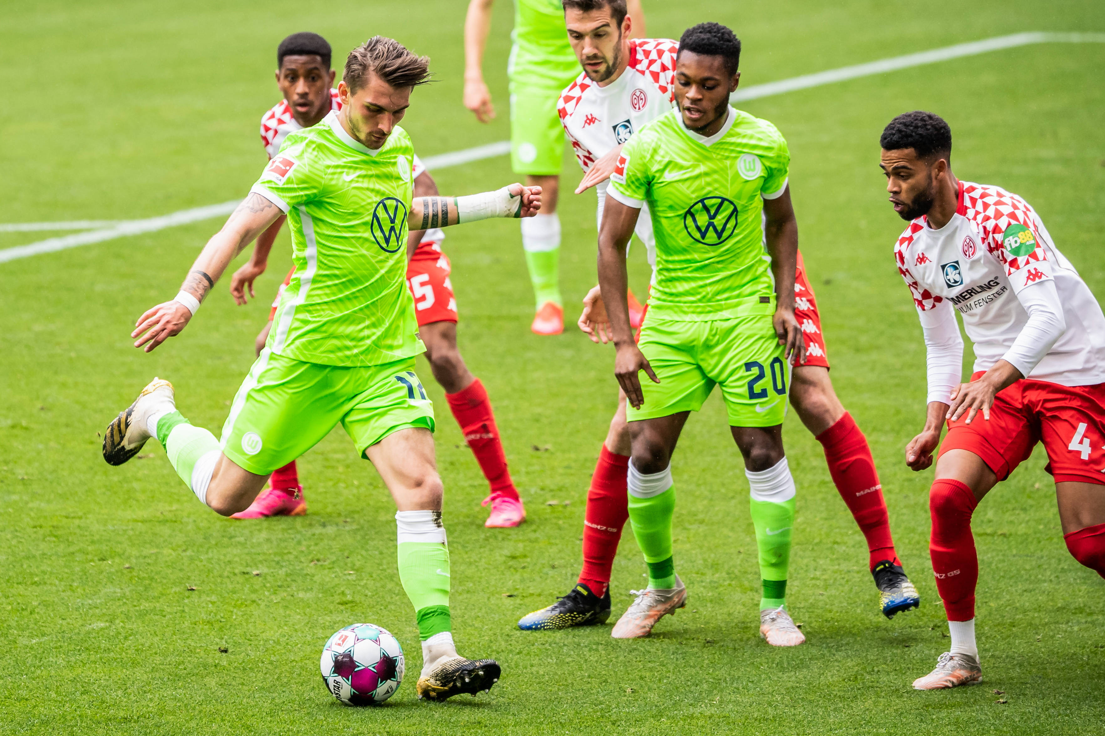 关于沃尔夫斯堡中场受伤退出赛季,德甲球队转会需求急升的信息 关于沃尔夫斯堡中场受伤退出赛季,德甲球队转会需求急升的信息