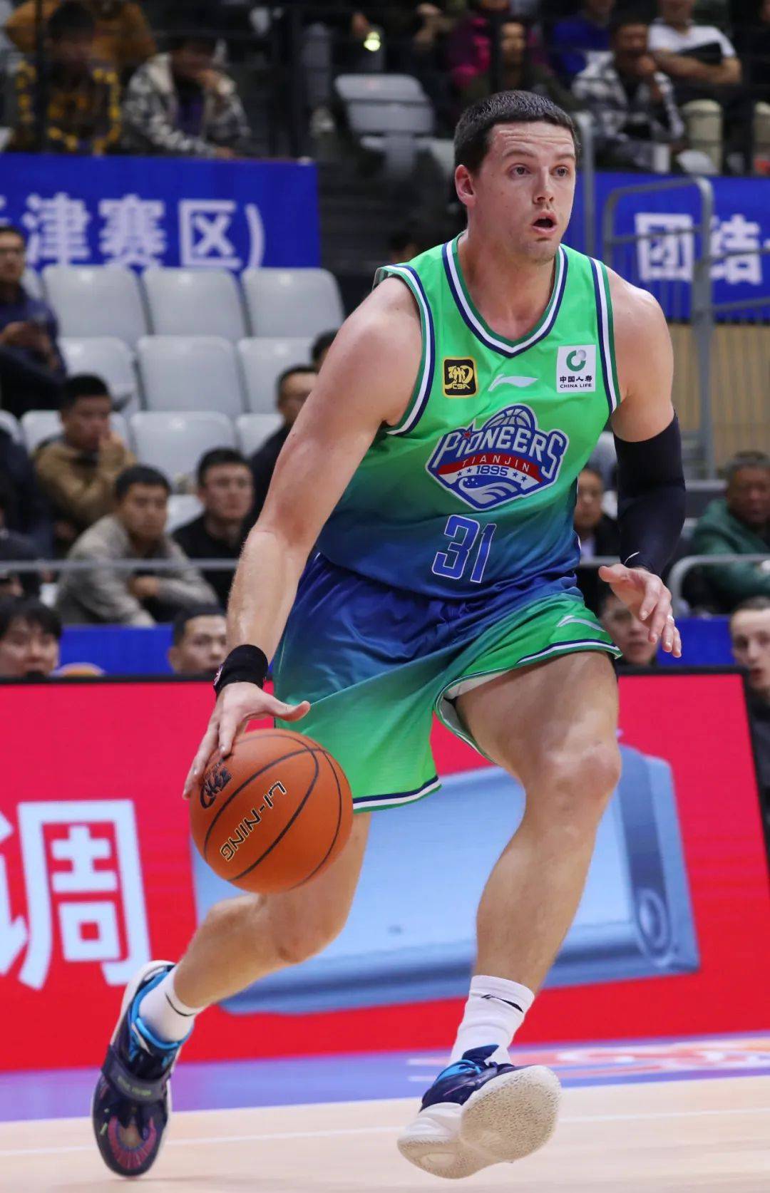 关于天津泰达客场战胜延边北国，迎来赛季首胜的信息