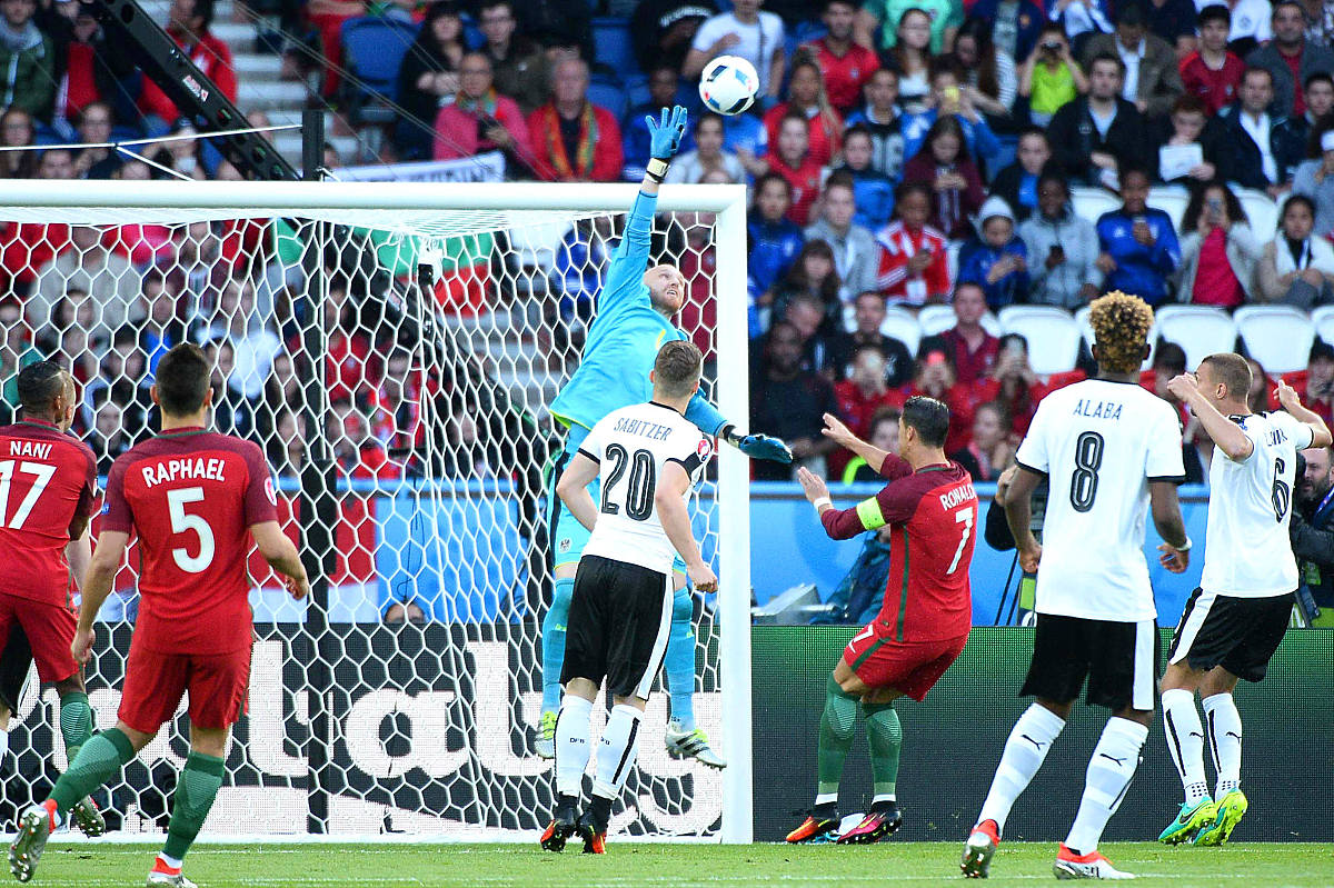 包含勒沃库森队众将表现出色,助球队取得关键胜利的词条 包含勒沃库森队众将表现出色,助球队取得关键胜利的词条