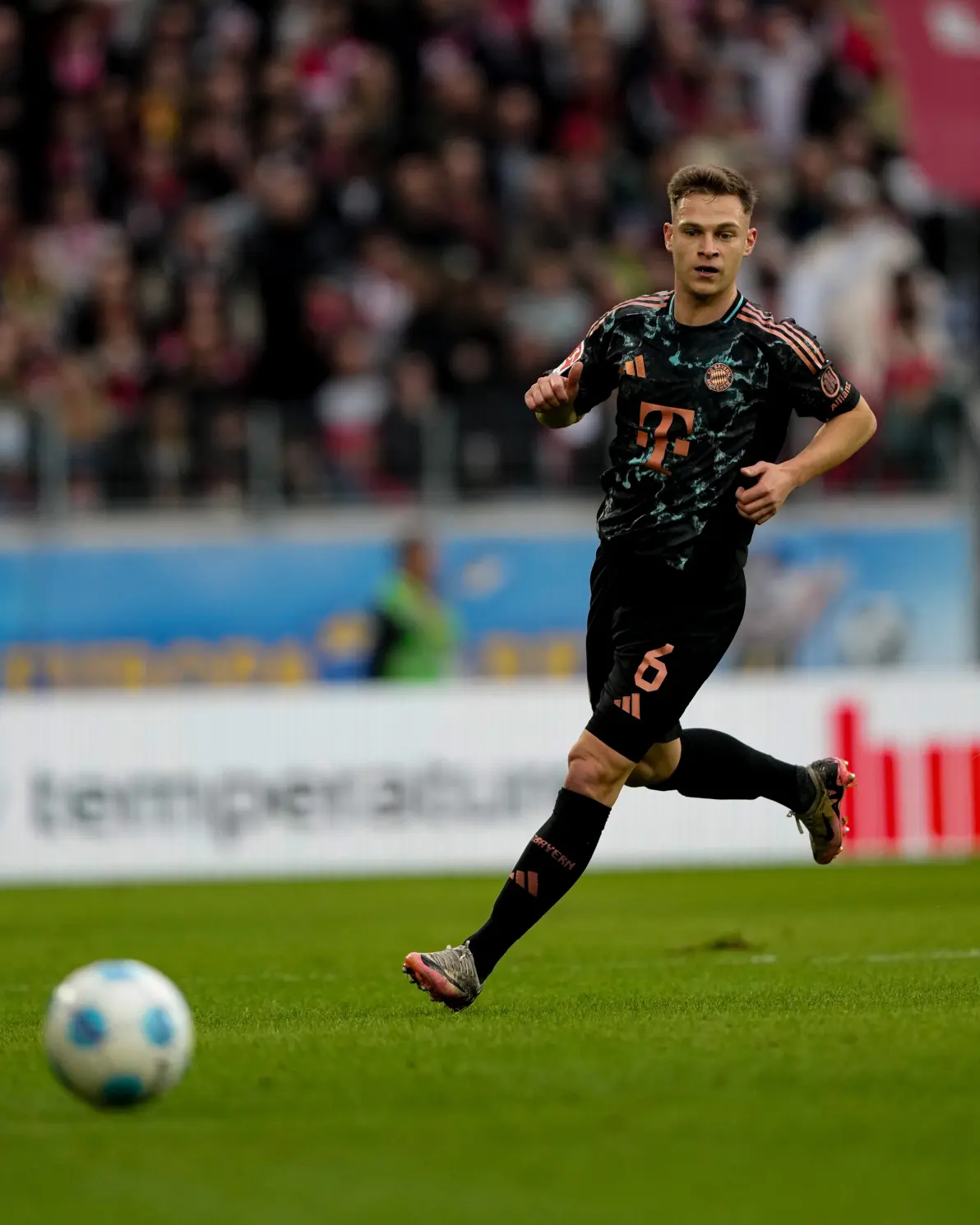 开云体育app-科隆客场大胜弗赖堡，稳固在德甲中游