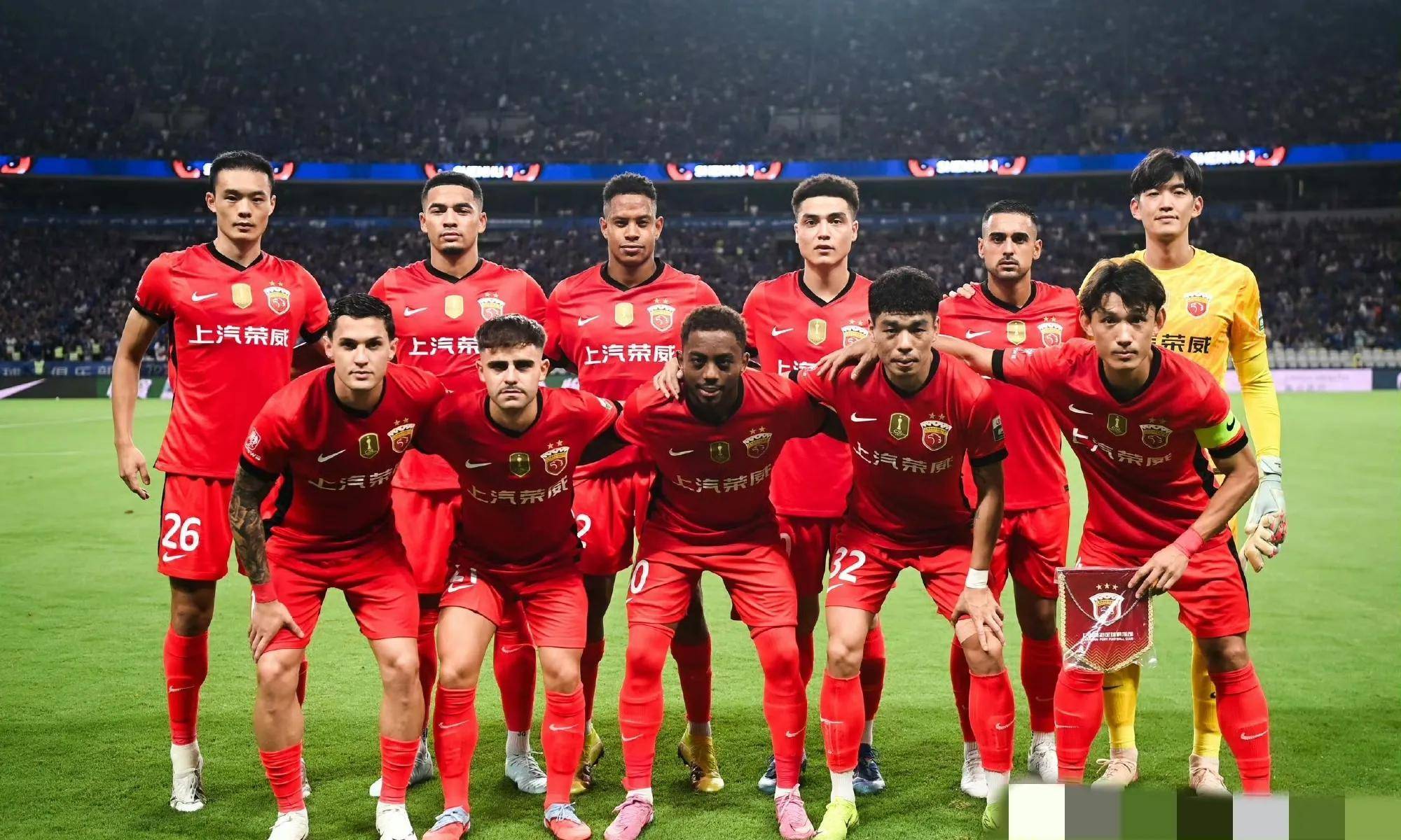 开云体育官网-足球盛宴引人瞩目，球队竞技精神