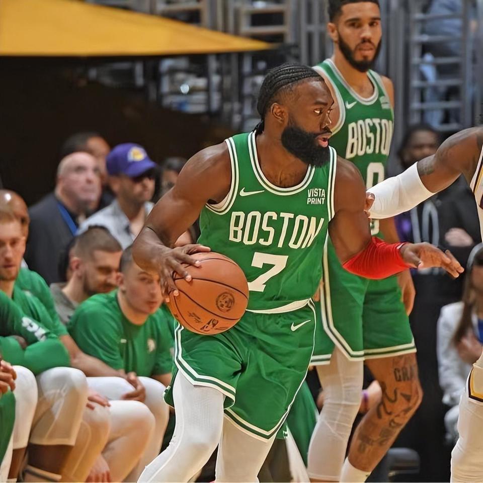 人力克活塞,东部赛区领袖之争激烈进行的简单介绍 人力克活塞,东部赛区领袖之争激烈进行的简单介绍