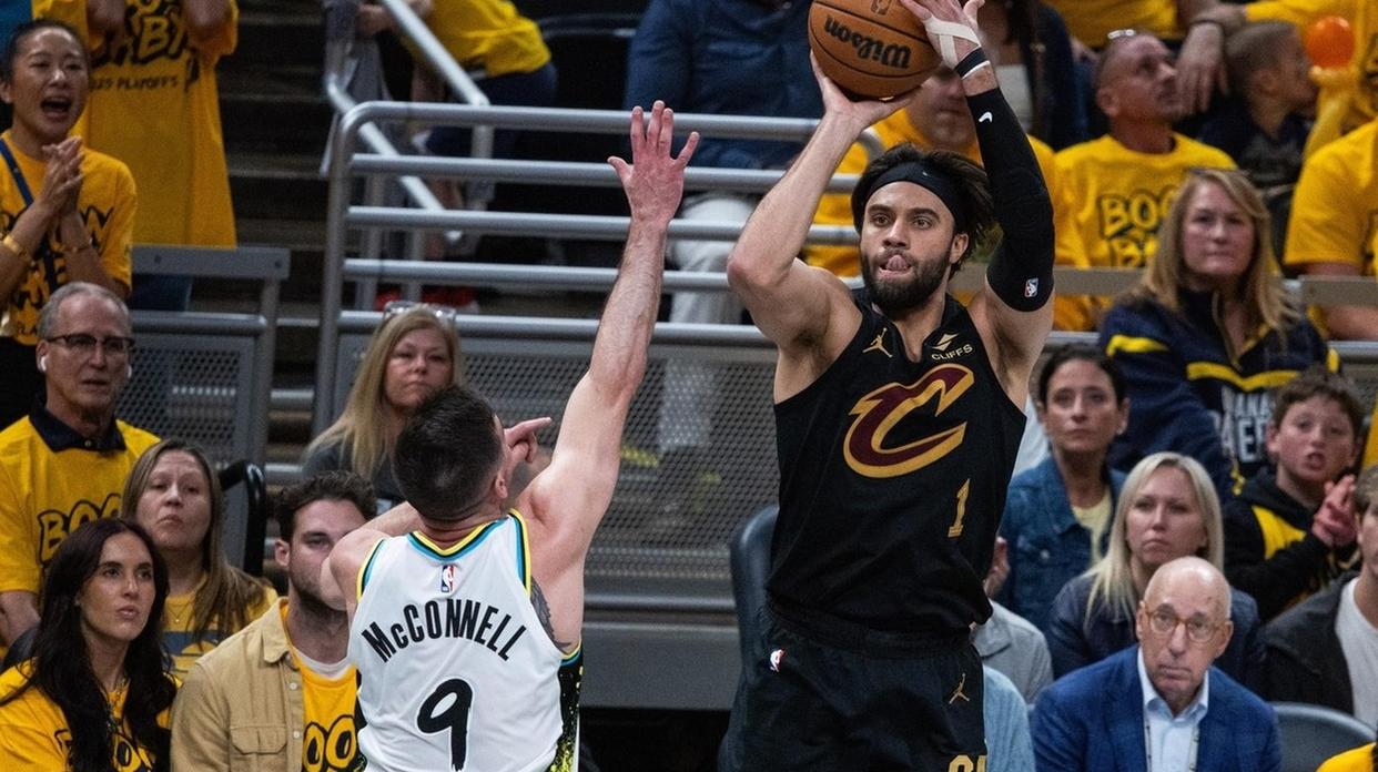 步行者不敌爵士,米切尔独得32分 步行者不敌爵士,米切尔独得32分