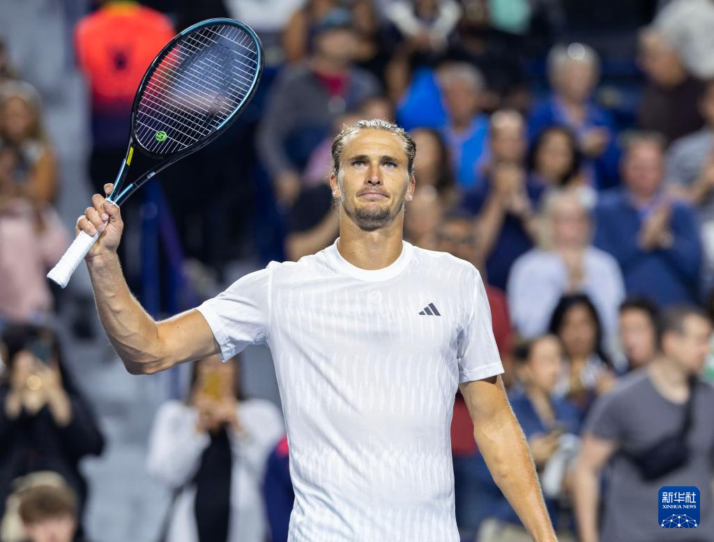 世界网球队横扫意大利网球队，兹维列夫绝境逆转的简单介绍