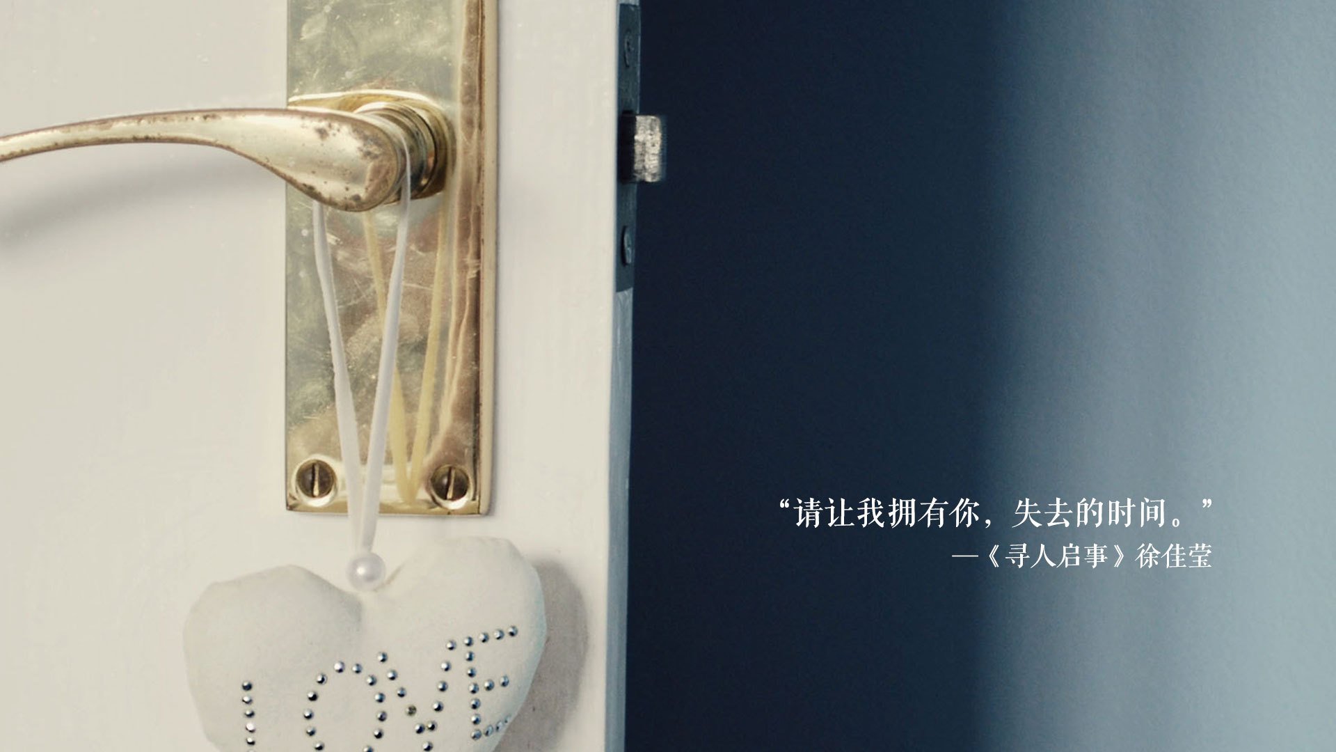 开云APP-引擎嘶吼与绿茵锋芒，本泽马在F1之夜的终极证明